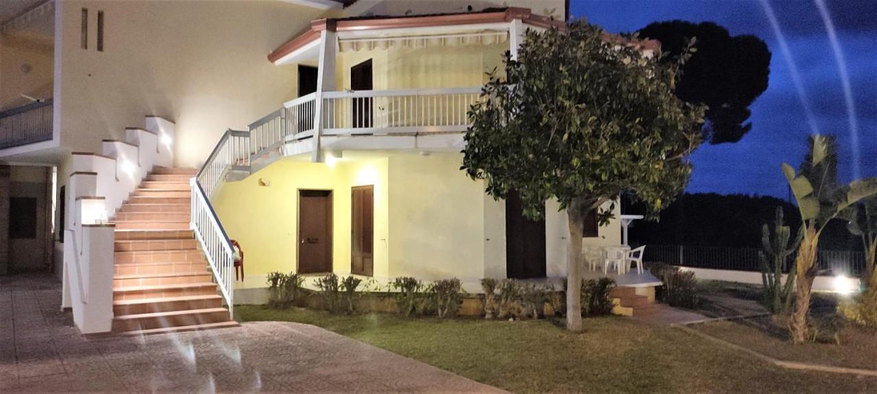 Appartamenti In Villa Polimnia Fontane Bianche Zewnętrze zdjęcie
